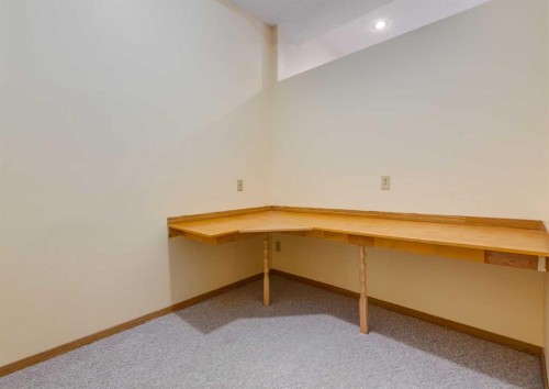 60 Macewan Glen Drive Nw, Calgary, AB - Indoor Photo Showing Other Room