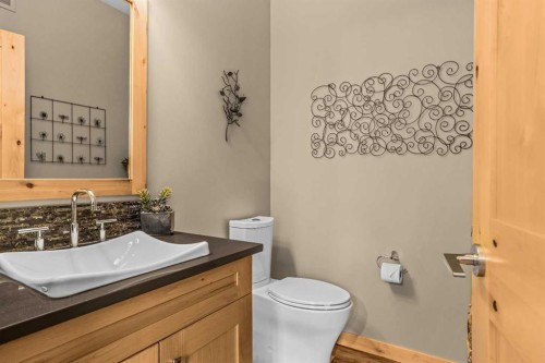 22 Streamside Lane, Canmore, AB - Indoor Photo Showing Bathroom