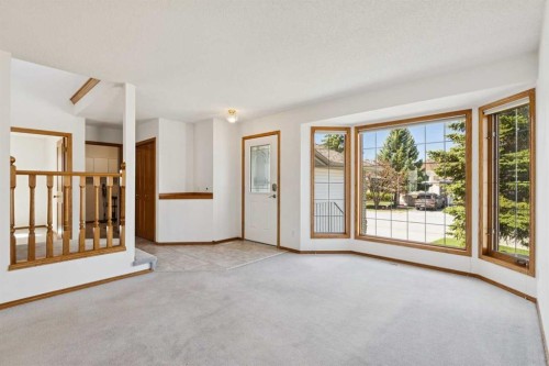 135 Sceptre Close Nw, Calgary, AB - Indoor Photo Showing Other Room