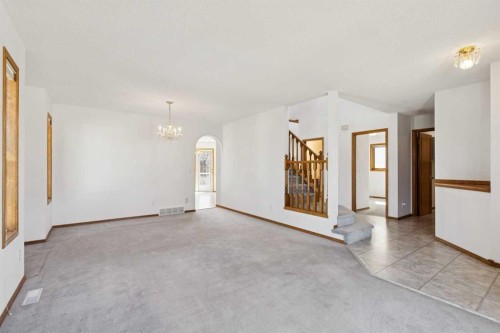 135 Sceptre Close Nw, Calgary, AB - Indoor Photo Showing Other Room