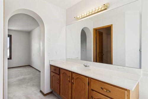 135 Sceptre Close Nw, Calgary, AB - Indoor