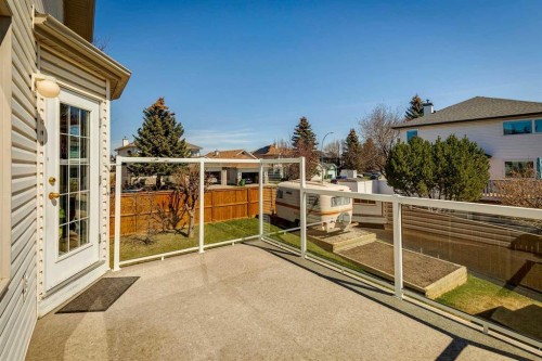 135 Sceptre Close Nw, Calgary, AB - Outdoor With Exterior