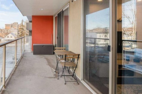 302-1029 15 Avenue Sw, Calgary, AB - Outdoor With Exterior