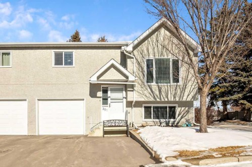 201 Fairway Drive NW High River, AB T1V 1C9