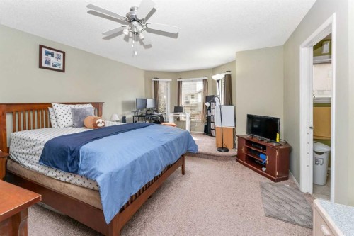 63 Hawkmount Green Nw, Calgary, AB - Indoor Photo Showing Bedroom