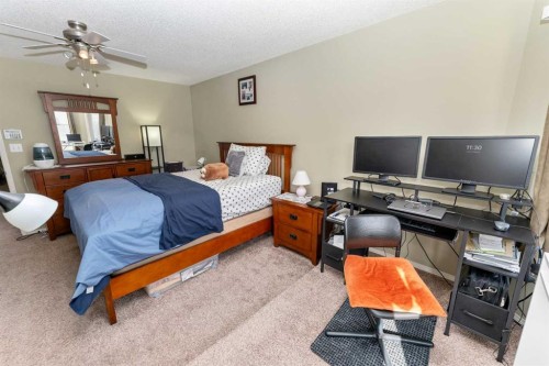 63 Hawkmount Green Nw, Calgary, AB - Indoor Photo Showing Bedroom