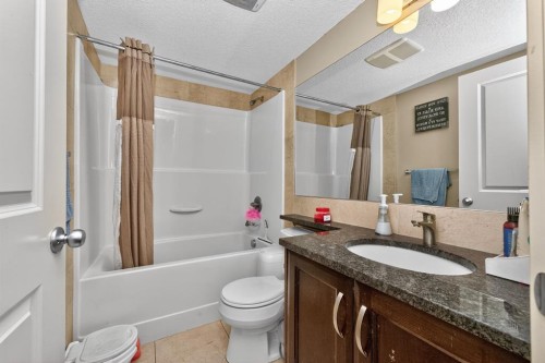 1303-6118 80 Avenue Ne, Calgary, AB - Indoor Photo Showing Bathroom