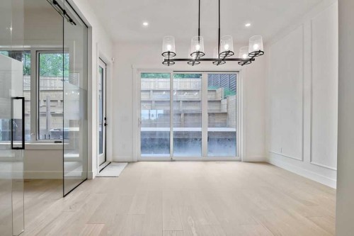 712 Bridge Crescent Ne, Calgary, AB - Indoor Photo Showing Other Room