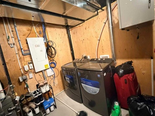 1115 Chinook Winds Circle Sw, Airdrie, AB - Indoor Photo Showing Basement