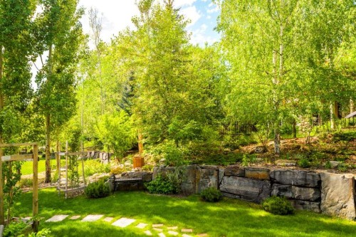 10 Spring Valley Place Sw, Calgary, AB 