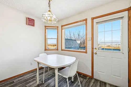 63 Anaheim Crescent Ne, Calgary, AB - Indoor Photo Showing Dining Room