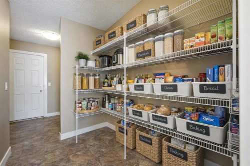 124 Kingsbridge Way Se, Airdrie, AB - Indoor