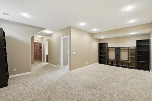 124 Kingsbridge Way Se, Airdrie, AB - Indoor Photo Showing Other Room
