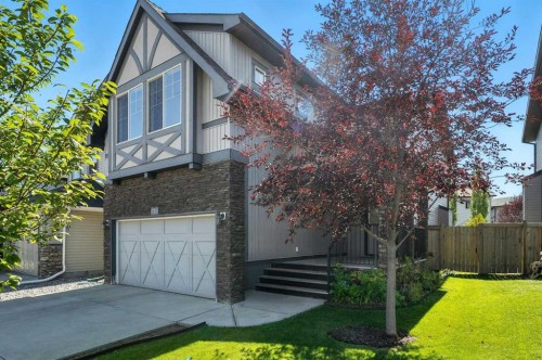 124 Kingsbridge Way Se, Airdrie, AB - Outdoor