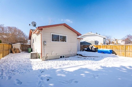 531 Deerpath Court Se, Calgary, AB - Outdoor