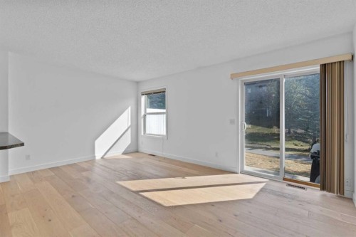 85 Panatella Villas Nw, Calgary, AB - Indoor Photo Showing Other Room