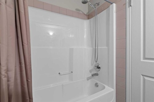 85 Panatella Villas Nw, Calgary, AB - Indoor Photo Showing Bathroom