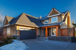 118 Tusslewood Heights NW Calgary, AB T3L 2M7
