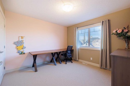 118 Tusslewood Heights Nw, Calgary, AB - Indoor Photo Showing Other Room