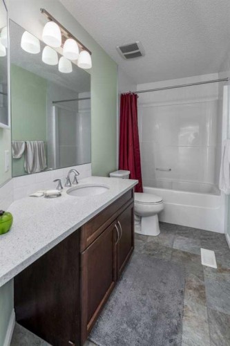 158 Fireside Bend, Cochrane, AB - Indoor Photo Showing Bathroom