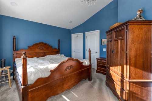 158 Fireside Bend, Cochrane, AB - Indoor Photo Showing Bedroom