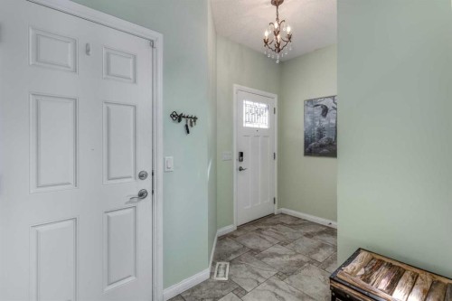 158 Fireside Bend, Cochrane, AB - Indoor Photo Showing Other Room