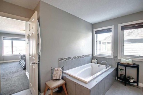 22 Evansborough View Nw, Calgary, AB - Indoor Photo Showing Bathroom