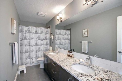 22 Evansborough View Nw, Calgary, AB - Indoor Photo Showing Bathroom