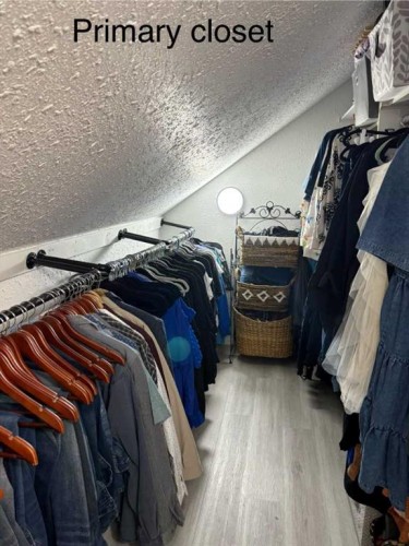 917 6 Avenue, Wainwright, AB - Indoor With Storage