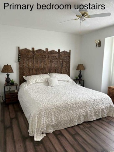 917 6 Avenue, Wainwright, AB - Indoor Photo Showing Bedroom