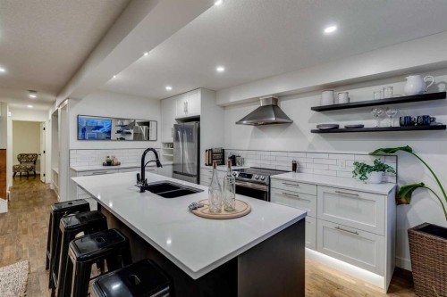2126 18A Street Sw, Calgary, AB - Indoor Photo Showing Kitchen With Double Sink With Upgraded Kitchen