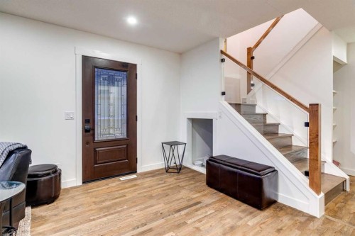 2126 18A Street Sw, Calgary, AB - Indoor Photo Showing Other Room