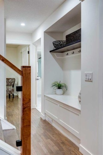 2126 18A Street Sw, Calgary, AB - Indoor Photo Showing Other Room