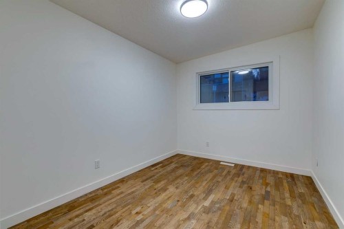 2126 18A Street Sw, Calgary, AB - Indoor Photo Showing Other Room