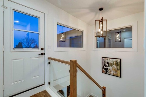 2126 18A Street Sw, Calgary, AB - Indoor Photo Showing Other Room