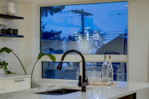 2126 18A Street Sw, Calgary, AB - Indoor