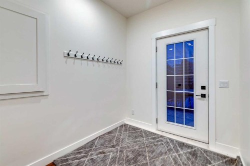 2126 18A Street Sw, Calgary, AB - Indoor Photo Showing Other Room