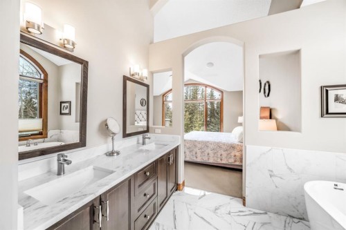 282 Miskow Close, Canmore, AB - Indoor Photo Showing Bathroom