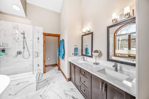 282 Miskow Close, Canmore, AB - Indoor Photo Showing Bathroom