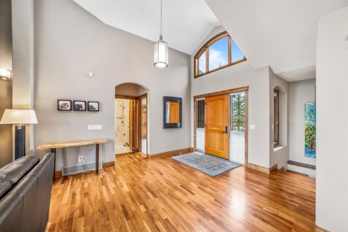 282 Miskow Close, Canmore, AB - Indoor Photo Showing Other Room