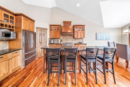 282 Miskow Close, Canmore, AB - Indoor Photo Showing Kitchen