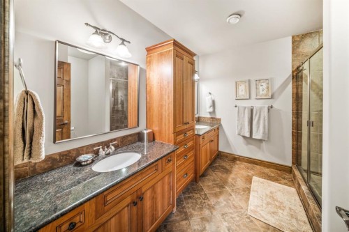 282 Miskow Close, Canmore, AB - Indoor Photo Showing Bathroom