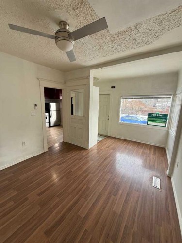 1311 1 Street Ne, Calgary, AB - Indoor Photo Showing Other Room