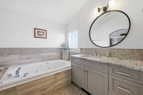 153 Cougarstone Common Sw, Calgary, AB - Indoor Photo Showing Bathroom