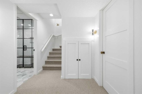 153 Cougarstone Common Sw, Calgary, AB - Indoor Photo Showing Other Room