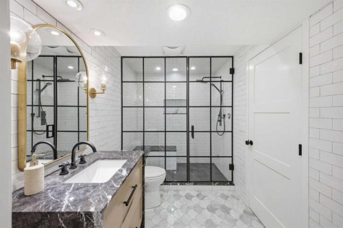 153 Cougarstone Common Sw, Calgary, AB - Indoor Photo Showing Bathroom