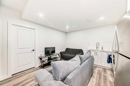 15021 1 Street Nw, Calgary, AB - Indoor