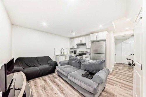 15021 1 Street Nw, Calgary, AB - Indoor Photo Showing Living Room