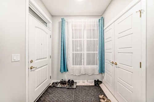 15021 1 Street Nw, Calgary, AB - Indoor Photo Showing Other Room