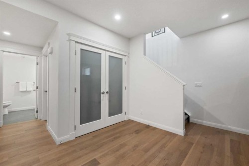 218 Mitchell Heath Nw, Calgary, AB - Indoor Photo Showing Other Room